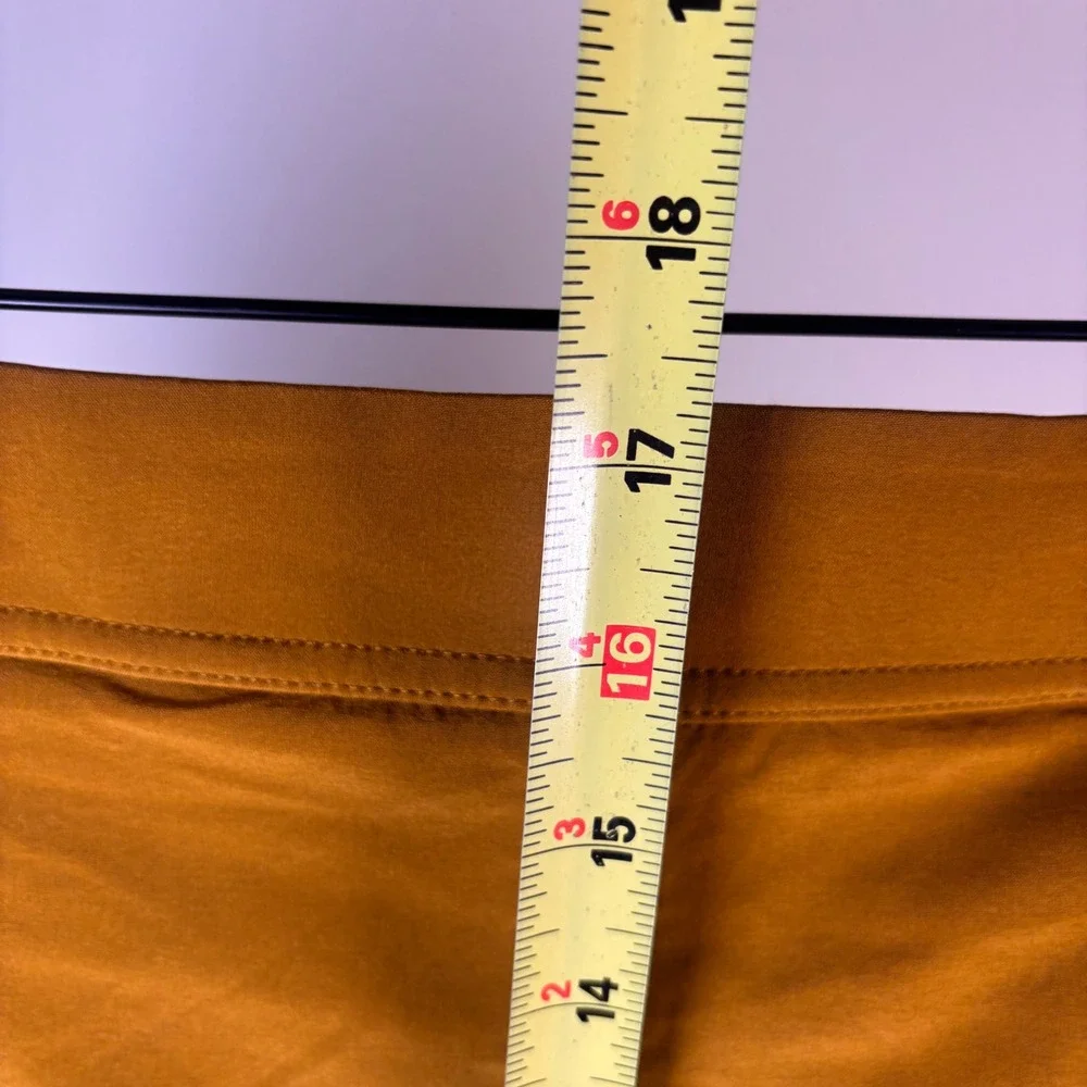 Athleta Mustard Yellow Utility Skirt Size 6 Elastic Waist Cargo Pockets Travel